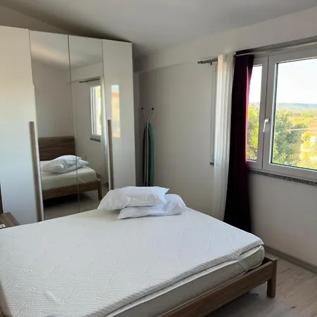 Vista Tavolara タナウネッラ